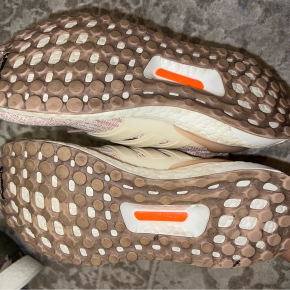 Adidas ultraboost blush pink size 8 - Picture 3 of 6